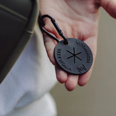 Kotbeutelhalter mit Karabiner für volle Kotbeutel in Schwarz – 3er-Set